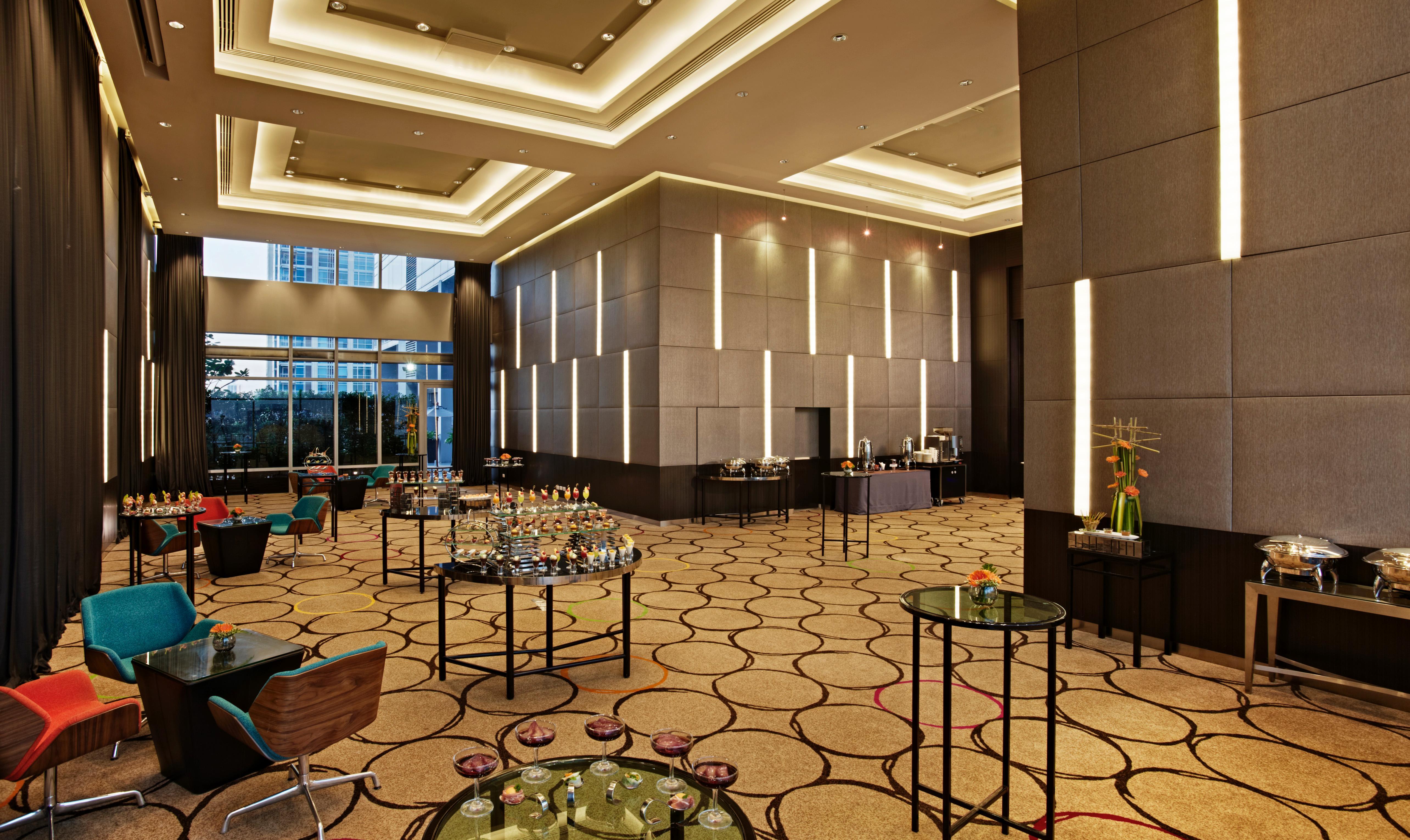 Four Points By Sheraton Bangkok Ploenchit - Formerly Novotel Bangkok Ploenchit المظهر الخارجي الصورة