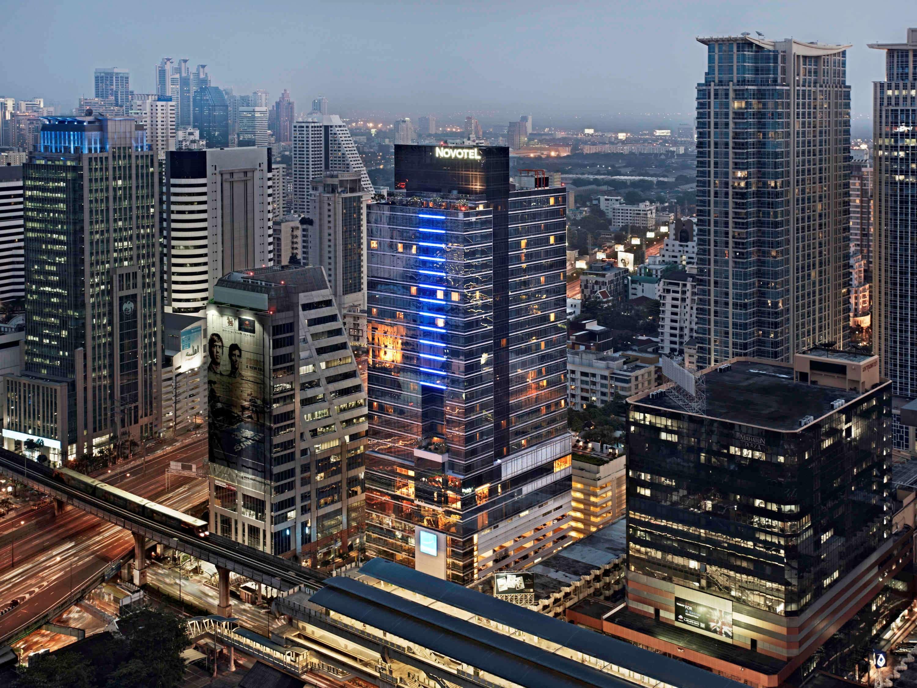 Four Points By Sheraton Bangkok Ploenchit - Formerly Novotel Bangkok Ploenchit المظهر الخارجي الصورة